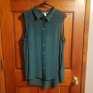 Slevless blouse